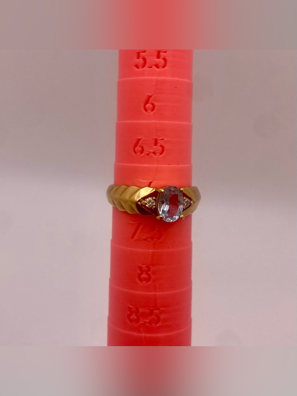 Signed Korea Gold Tone Oval Light Blue Faux Aquamarine Ring Size 7 Chevron Band - Picture 5 of 5